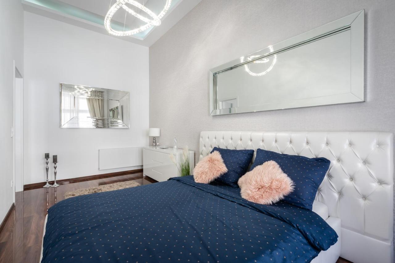 Opera Luxury Apartment With Free Parking Budapest Exterior photo